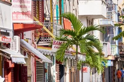 photo balcon architecture fort de france